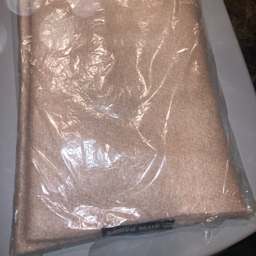 Steve Madden blanket scarf